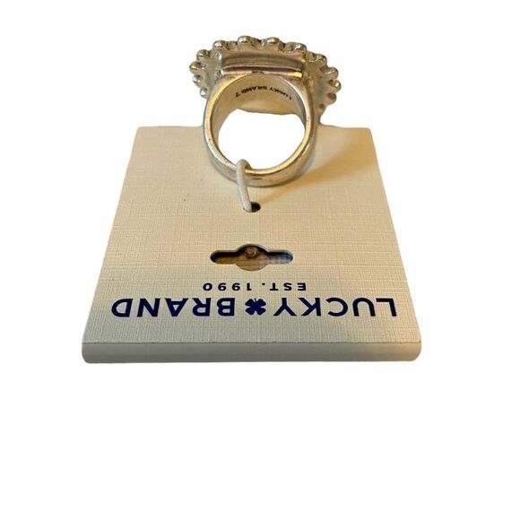 Lucky Brand NWT Gorgeous Statement Ring w/ thick silver toned band. Size 7 - Picture 5 of 6